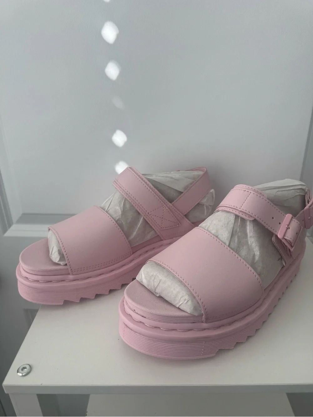 Dr. Martens Voss Mono Leather Platform Sandal Pink Size 9 NWOT